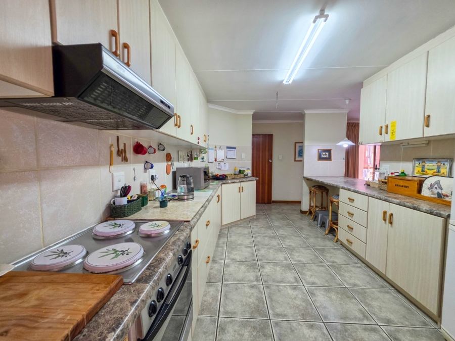 3 Bedroom Property for Sale in Stilbaai Wes Western Cape